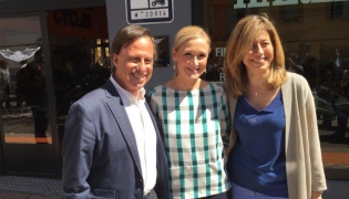 Cristina Cifuentes con los candidatos de Sanse y Alcobendas