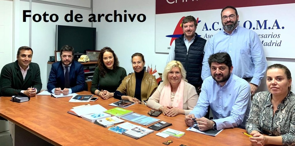 Solicitamos que los comercios, hosteleros, pymes, autónomos y empresas locales puedan anunciar gratis sus negocios en la revista&nbsp;municipal