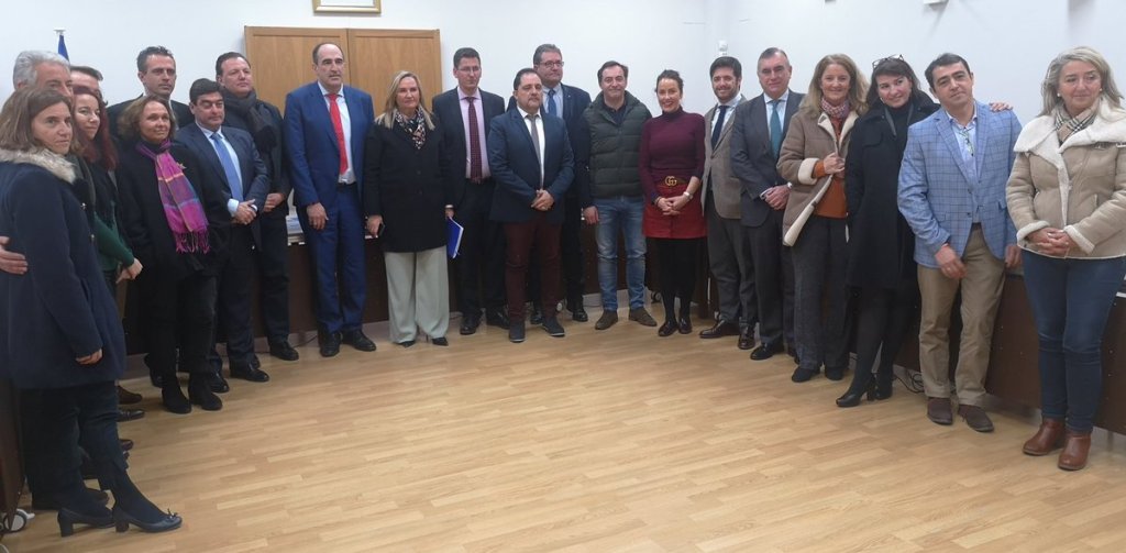 Lucía S. Fernández, apuesta por la ampliación del        Cercanías, el cierre de la M-50, o la liberación del peaje de la R2, para mejorar la&nbsp;movilidad