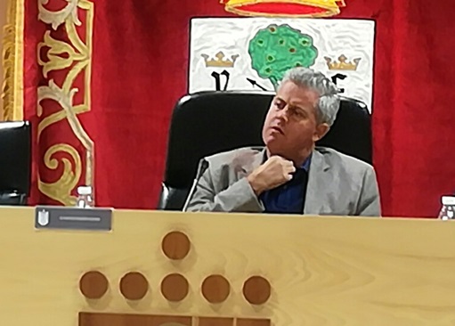 Lucía S. Fernández acusa al PSOE de permitir un grave perjuicio a los vecinos ante el aumento del sobrevuelo de los&nbsp;aviones