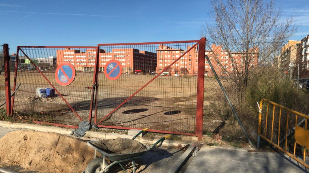 Lucía S. Fernández pide la paralización inmediata de las obras de dos parcelas en Dehesa Vieja por presunta falta de cobertura&nbsp;legal
