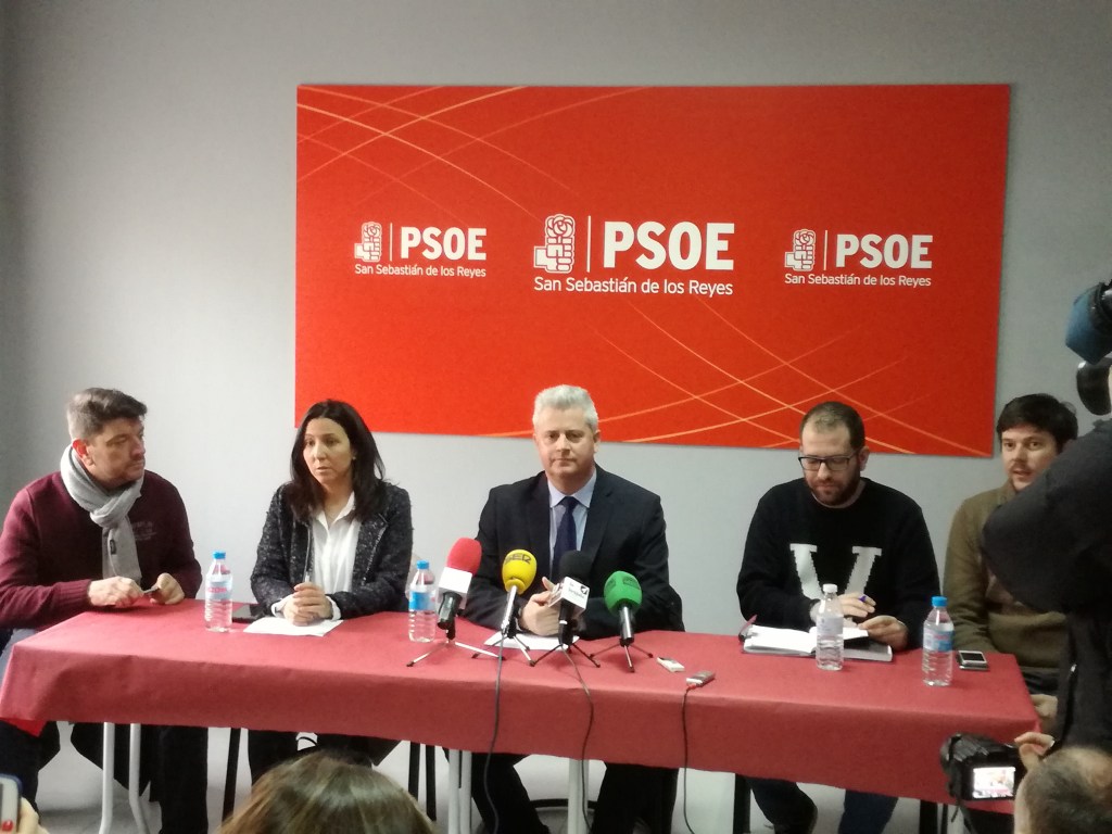 Narciso Romero antepone sus intereses personales y los de su partido, el PSOE, frente a los de los vecinos al mantener un Gobierno roto que tiene totalmente paralizada la gestión&nbsp;municipal