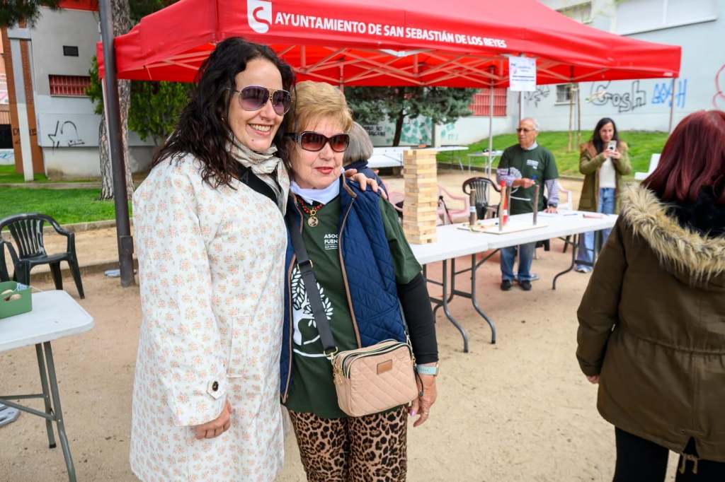 El Gobierno municipal y la Asociación de Vecinos Fuentesanta unen esfuerzos para preservar los juegos tradicionales y reforzar los lazos entre&nbsp;generaciones